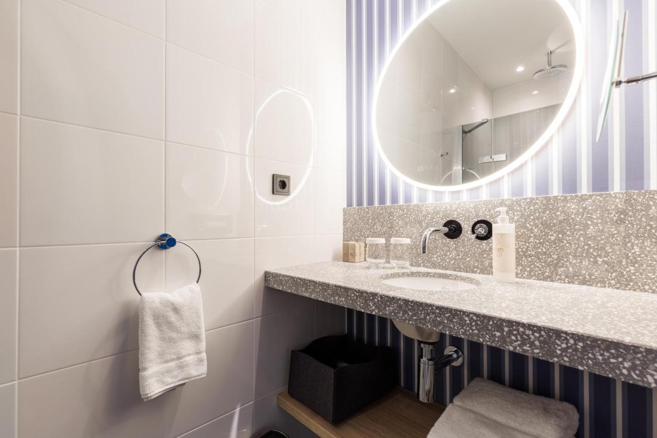 Van Der Valk Hotel Венло Экстерьер фото